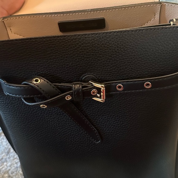 Michael Kors Emilia Belted Backpack Black Leather Medium with matching wallet - Picture 9 of 11